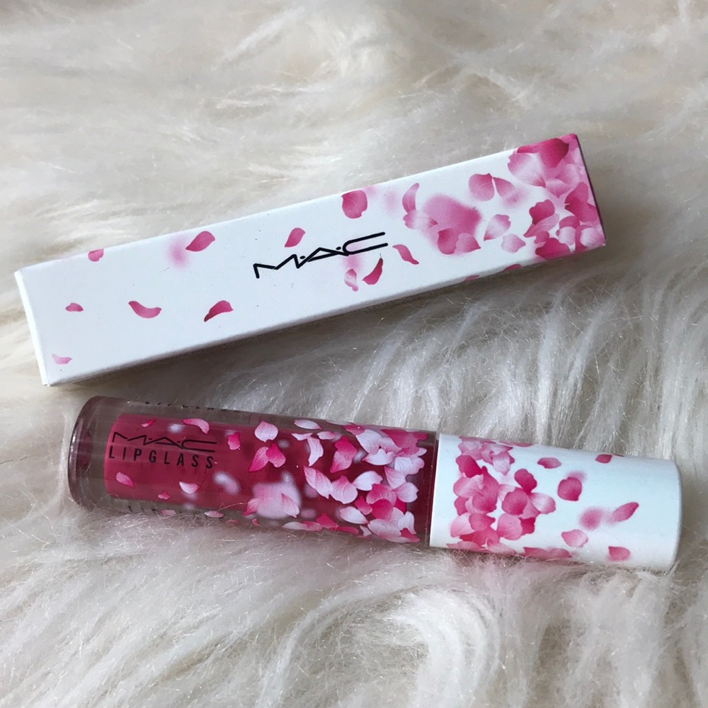 Mac Lipglass - cherry mochi
